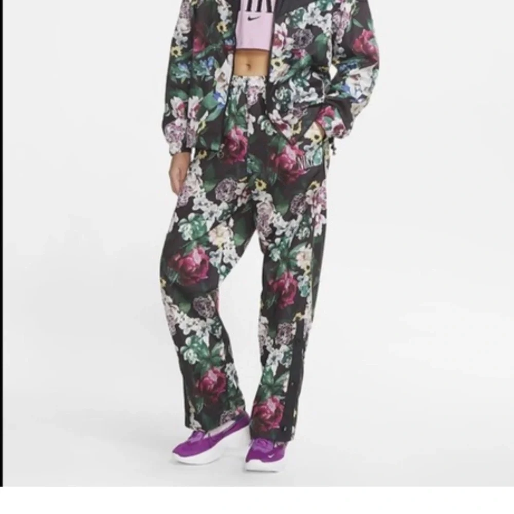 Nike earth day floral flower windbreaker snap pants bottoms size small